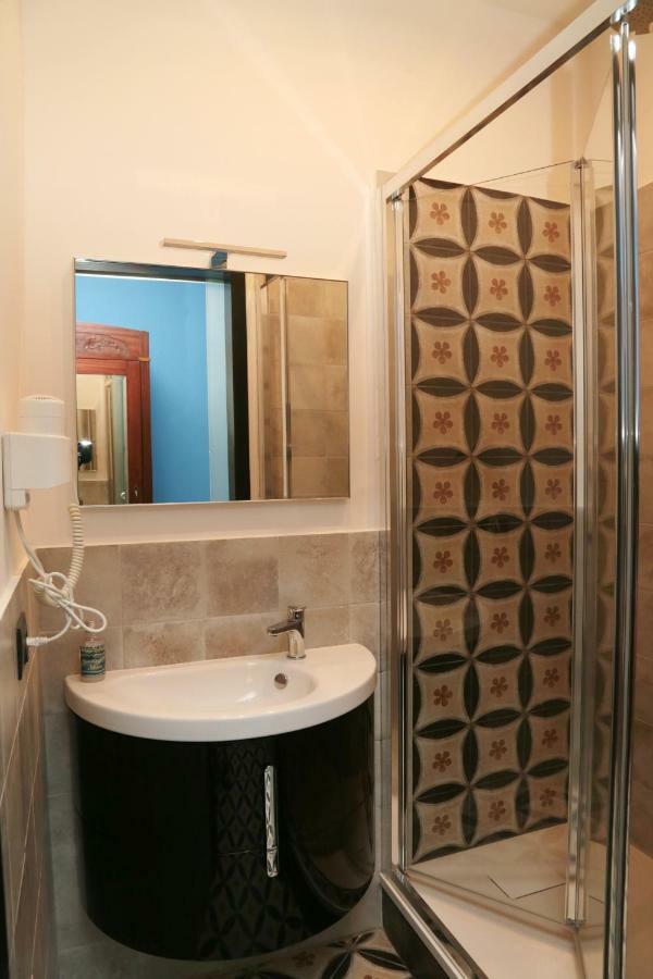 Jeans Luxury House Apartment Genoa Exterior photo